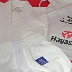 New ✔️ Uniforms & Gi Hayashi White Karate-gi PREMIUM KUMITE 100% Polyester Ultra-Light, 0473-1 ✔️ 16 Uniforms & Gi Hayashi White Karate-gi PREMIUM KUMITE 100% Polyester Ultra-Light, 0473-1