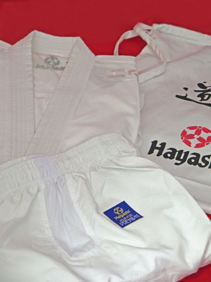 New ✔️ Uniforms & Gi Hayashi White Karate-gi PREMIUM KUMITE 100% Polyester Ultra-Light, 0473-1 ✔️ 8 Uniforms & Gi Hayashi White Karate-gi PREMIUM KUMITE 100% Polyester Ultra-Light, 0473-1